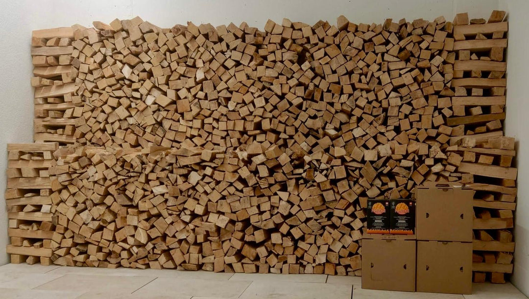 Buchenbrennholz 25cm, geliefert sowie Aufgeschichtet